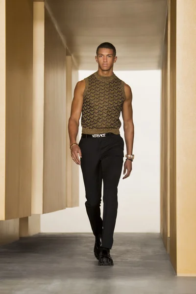 Look 52